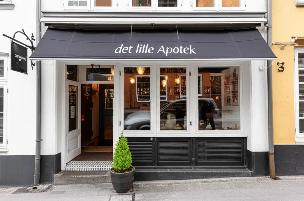 Det lille Apotek: Historisk bygningsfoto i Danmark