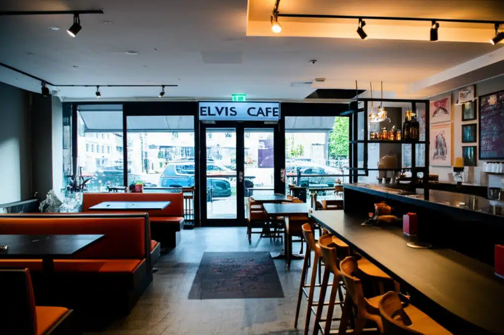 Elvis Café: En nostalgisk oplevelse med rock n roll charme