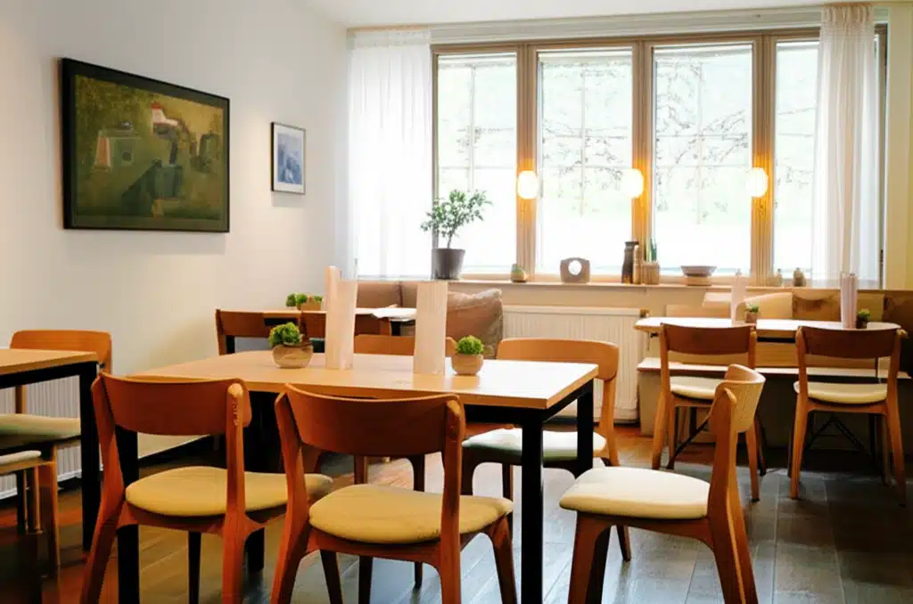 Mimis Bistro 1 Mimis Bistro: Hyggelig spisested med lækker mad og drikke
