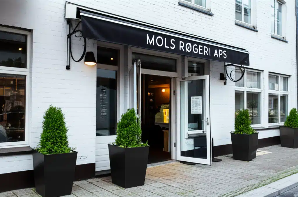 Mols Røgeri ApS 1 Mols Røgeri ApS: Specialiteter i Røget Fisk & Skaldyr